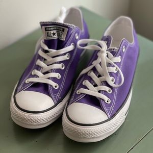 Converse chucks purple